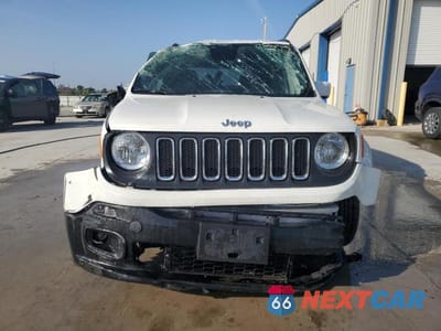Piąte zdjęcie samochodu w środku: 2018 JEEP RENEGADE LATITUDE VIN:ZACCJABB7JPJ55619 - miniatura