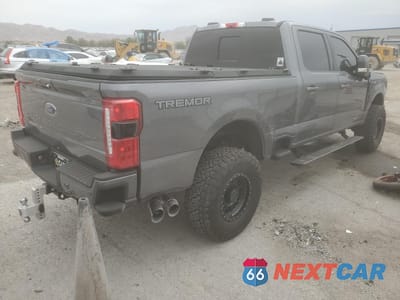 Trzecie zdjęcie samochodu z tyłu: 2024 FORD F250 SUPER DUTY VIN:1FT8W2BM0RED01798 - miniatura