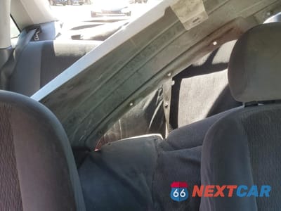 Zdjęcie 10 z 14 samochodu: 2001 FORD FOCUS LX VIN:1FAFP33PX1W294849 - miniatura