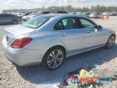 Trzecie zdjęcie samochodu z tyłu: 2018 MERCEDES-BENZ C 300 4MATIC VIN:55SWF4KB4JU262684 - miniatura