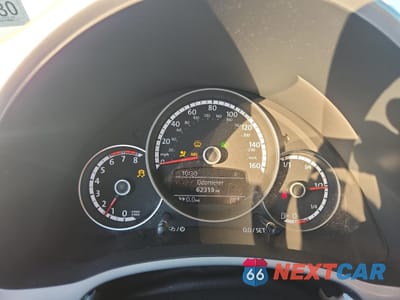 Zdjęcie 9 z 12 samochodu: 2016 VOLKSWAGEN BEETLE S/SE VIN:3VW517AT6GM809513 - miniatura