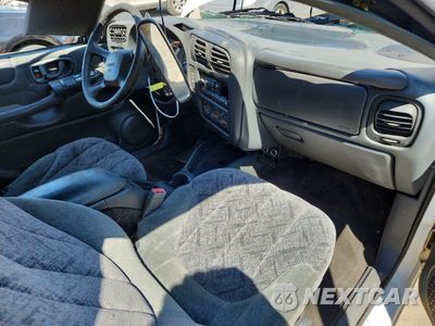 Zdjęcie 8 z 12 samochodu: 2002 GMC SONOMA VIN:1GTCS19W328112543 - miniatura