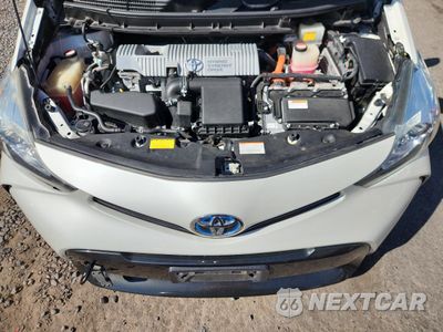Zdjęcie 11 z 12 samochodu: 2015 TOYOTA PRIUS V VIN:JTDZN3EUXFJ029238 - miniatura