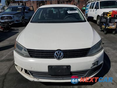 Piąte zdjęcie samochodu w środku: 2013 VOLKSWAGEN JETTA BASE VIN:3VW2K7AJ3DM269015 - miniatura