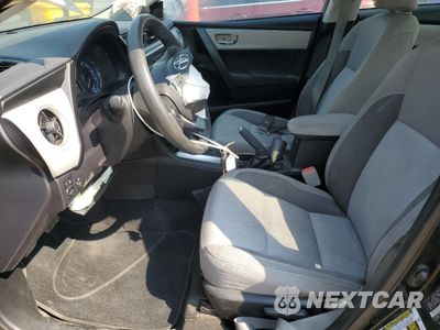 Zdjęcie 7 z 13 samochodu: 2018 TOYOTA COROLLA L VIN:5YFBURHE7JP740234 - miniatura