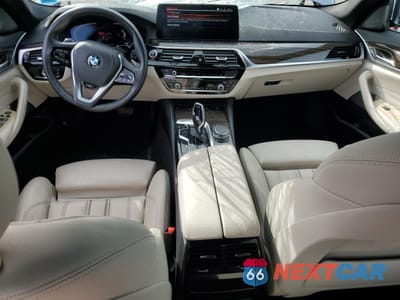 Zdjęcie 8 z 13 samochodu: 2021 BMW 530 XI VIN:WBA13BJ00MCF06468 - miniatura