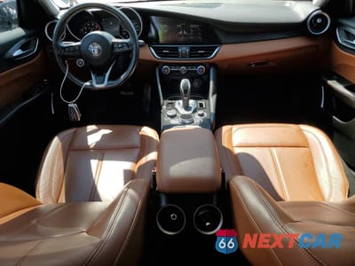 Zdjęcie 8 z 13 samochodu: 2021 ALFA ROMEO GIULIA SPORT VIN:ZARFAMAN3M7641901 - miniatura