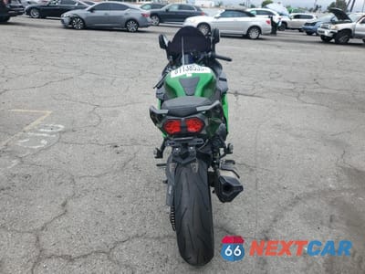 Czwarte zdjęcie samochodu z boku: 2018 KAWASAKI ZX1002 B VIN:JKBZXVB1XJA000451 - miniatura