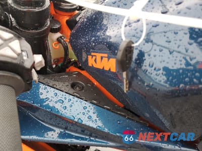 Zdjęcie 8 z 10 samochodu: 2024 KTM 390 RC VIN:MD2JYJ403RN207747 - miniatura
