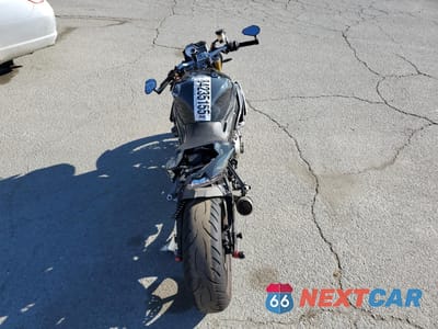 Czwarte zdjęcie samochodu z boku: 2018 BMW S 1000 R VIN:WB10D6208JZ762183 - miniatura