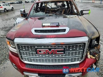 Zdjęcie 11 z 11 samochodu: 2019 GMC SIERRA K2500 DENALI VIN:1GT12SEY7KF235374 - miniatura