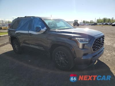 Czwarte zdjęcie samochodu z boku: 2023 TOYOTA SEQUOIA SR5 VIN:7SVAAABA0PX019331 - miniatura