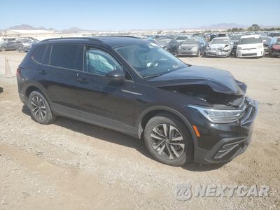 Czwarte zdjęcie samochodu z boku: 2023 VOLKSWAGEN TIGUAN S VIN:3VVRB7AX2PM064779 - miniatura