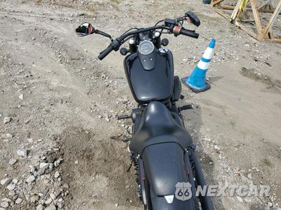 Zdjęcie 6 z 10 samochodu: 2014 HONDA VT750 C2B VIN:JH2RC5379EK400520 - miniatura