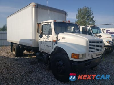 Czwarte zdjęcie samochodu z boku: 1999 INTERNATIONAL 4000 4700 VIN:1HTSCABP5XH624746 - miniatura