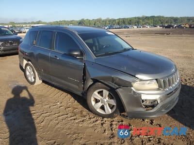 Czwarte zdjęcie samochodu z boku: 2012 JEEP COMPASS LATITUDE VIN:1C4NJCEA9CD652411 - miniatura
