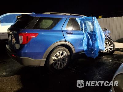 Trzecie zdjęcie samochodu z tyłu: 2020 FORD EXPLORER XLT VIN:1FMSK7DHXLGB54136 - miniatura