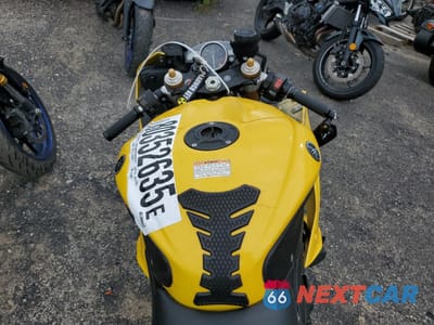 Zdjęcie 6 z 10 samochodu: 2008 YAMAHA YZFR6 VIN:JYARJ16E48A003496 - miniatura