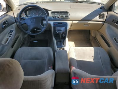 Zdjęcie 8 z 14 samochodu: 1994 HONDA ACCORD LX VIN:JHMCD5637RC115642 - miniatura