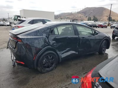 Trzecie zdjęcie samochodu z tyłu: 2025 TOYOTA PRIUS LE VIN:JTDACAAU6S3048977 - miniatura