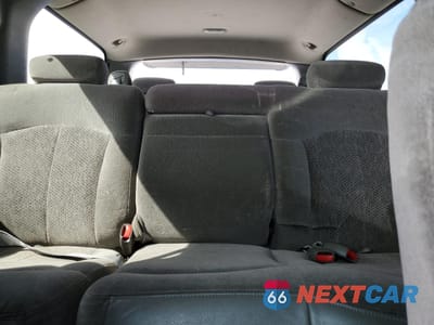 Zdjęcie 10 z 15 samochodu: 2000 CHEVROLET SUBURBAN C1500 VIN:3GNEC16T5YG192132 - miniatura