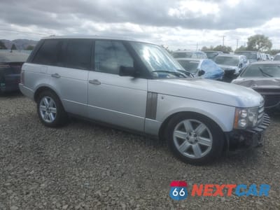 Czwarte zdjęcie samochodu z boku: 2004 LAND ROVER RANGE ROVER HSE VIN:SALME11484A154975 - miniatura