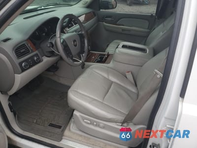 Zdjęcie 7 z 13 samochodu: 2007 CHEVROLET SUBURBAN K1500 VIN:3GNFK16367G286476 - miniatura