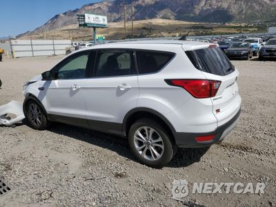 Drugie zdjęcie samochodu z przodu: 2019 FORD ESCAPE SE VIN:1FMCU9GD7KUB11828 - miniatura
