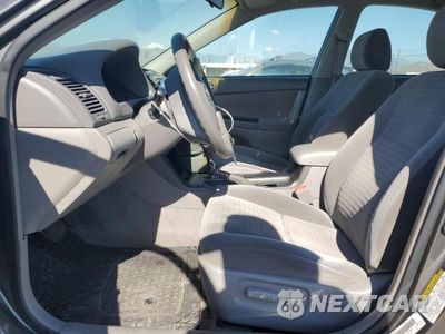 Zdjęcie 7 z 13 samochodu: 2005 TOYOTA CAMRY LE VIN:4T1BE32K25U941939 - miniatura
