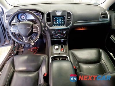 Zdjęcie 8 z 12 samochodu: 2022 CHRYSLER 300 TOURING L VIN:2C3CCADG9NH236879 - miniatura