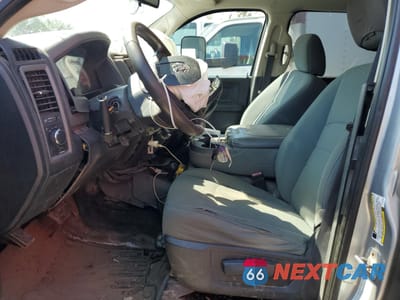 Piąte zdjęcie samochodu w środku: 2014 RAM 5500 VIN:3C7WRNEL7EG187338 - miniatura