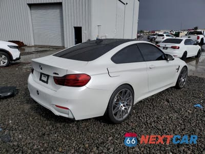 Trzecie zdjęcie samochodu z tyłu: 2017 BMW M4 VIN:WBS3R9C53HK709559 - miniatura
