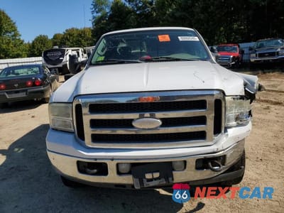 Piąte zdjęcie samochodu w środku: 2005 FORD F250 SUPER DUTY VIN:1FTSX21525EA82771 - miniatura