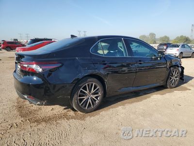 Trzecie zdjęcie samochodu z tyłu: 2021 TOYOTA CAMRY XLE VIN:4T1F11BK0MU042853 - miniatura