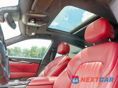 Zdjęcie 11 z 14 samochodu: 2019 MASERATI LEVANTE VIN:ZN661XUA6KXXXXXXX - miniatura