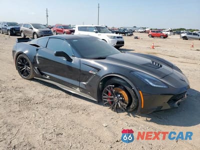 Czwarte zdjęcie samochodu z boku: 2015 CHEVROLET CORVETTE Z06 3LZ VIN:1G1YT2D64F5601162 - miniatura