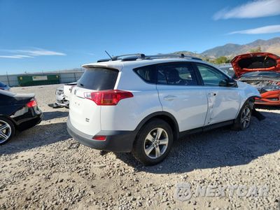 Trzecie zdjęcie samochodu z tyłu: 2015 TOYOTA RAV4 XLE VIN:JTMRFREV8FD139471 - miniatura