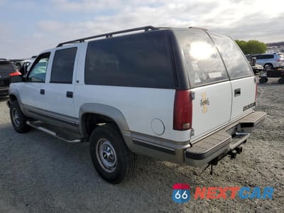 Drugie zdjęcie samochodu z przodu: 1999 CHEVROLET SUBURBAN K2500 VIN:1GNGK26J1XJ542188 - miniatura