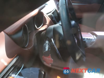Zdjęcie 9 z 14 samochodu: 2017 MASERATI LEVANTE SPORT VIN:ZN661XUS4HX220304 - miniatura