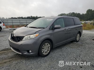 2017 TOYOTA SIENNA XLE 5TDYZ3DC2HS895014 - główne zdjęcie licytacji z USA - miniatura