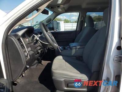 Zdjęcie 7 z 12 samochodu: 2013 RAM 2500 ST VIN:3C6UR5HL7DG537976 - miniatura