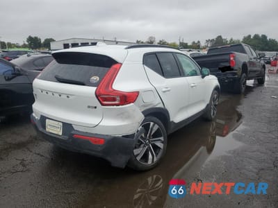 Trzecie zdjęcie samochodu z tyłu: 2023 VOLVO XC40 PLUS VIN:YV4L12UW2P2020802 - miniatura