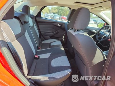 Zdjęcie 10 z 13 samochodu: 2014 FORD FOCUS SE VIN:1FADP3F25EL152973 - miniatura