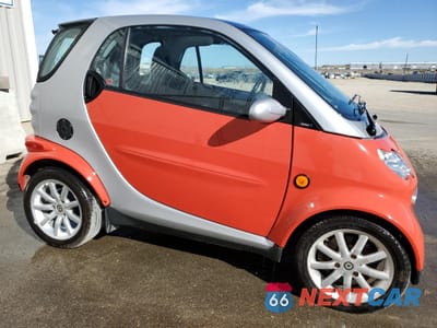 Czwarte zdjęcie samochodu z boku: 2006 SMART FORTWO VIN:WMEAJ00F66J290755 - miniatura