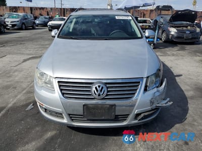 Piąte zdjęcie samochodu w środku: 2008 VOLKSWAGEN PASSAT WAGON LUX VIN:WVWTK93C68E230657 - miniatura