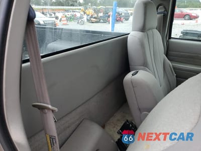 Zdjęcie 10 z 15 samochodu: 2003 GMC SONOMA VIN:1GTCS14X538125196 - miniatura