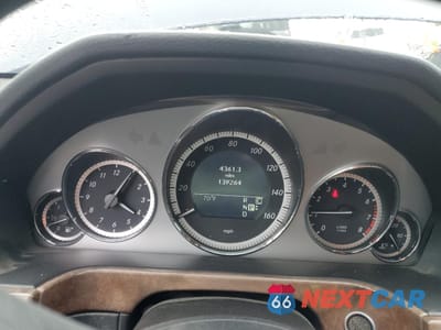 Zdjęcie 9 z 13 samochodu: 2010 MERCEDES-BENZ E 550 4MATIC VIN:WDDHF9AB4AA222015 - miniatura