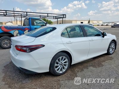 Trzecie zdjęcie samochodu z tyłu: 2021 TOYOTA CAMRY LE VIN:4T1C11AK5MU577875 - miniatura