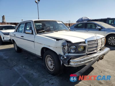 Czwarte zdjęcie samochodu z boku: 1982 MERCEDES-BENZ 300 DT VIN:WDBAB33A5CB003942 - miniatura