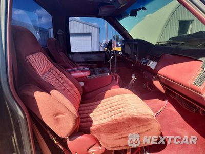 Zdjęcie 10 z 14 samochodu: 1989 CHEVROLET GMT-400 C1500 VIN:1GCDC14K8KZ281912 - miniatura